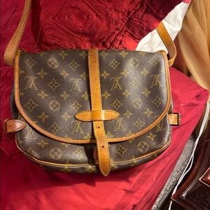 Louis Vuitton Saumur  30